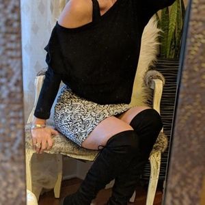 BNWT UMGEE Jr. Embroidered High-Waist Pencil Skirt